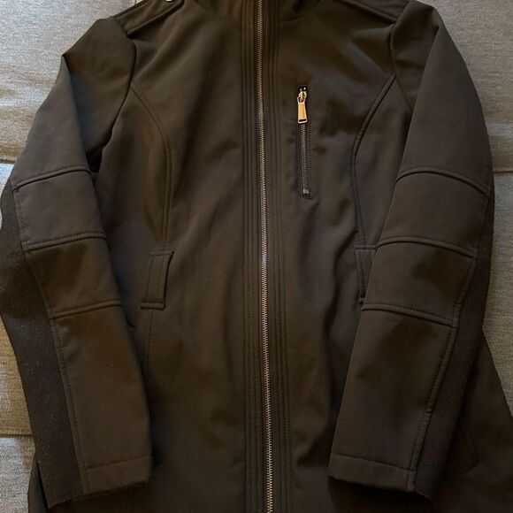 BCBGenration Women’s Black Coat Hood and Front Zipper. Fleece lining. Size S - Picture 3 of 8